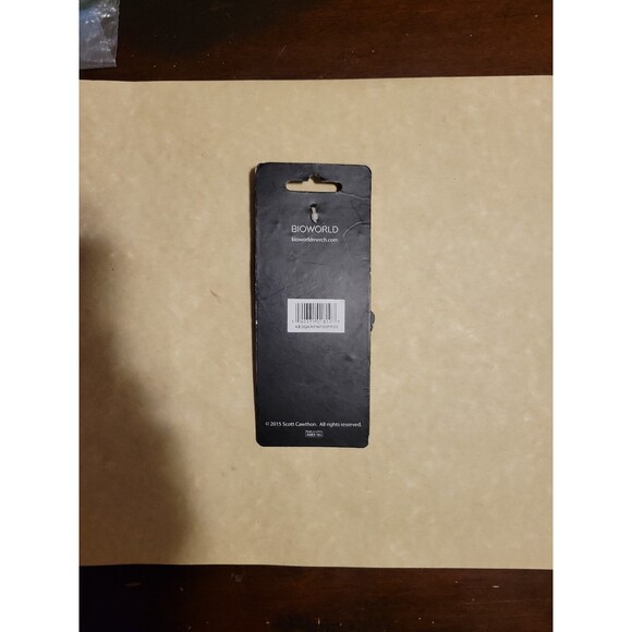 Five Nights At Freddy's Free Hugs Keychain - Picture 3 of 4